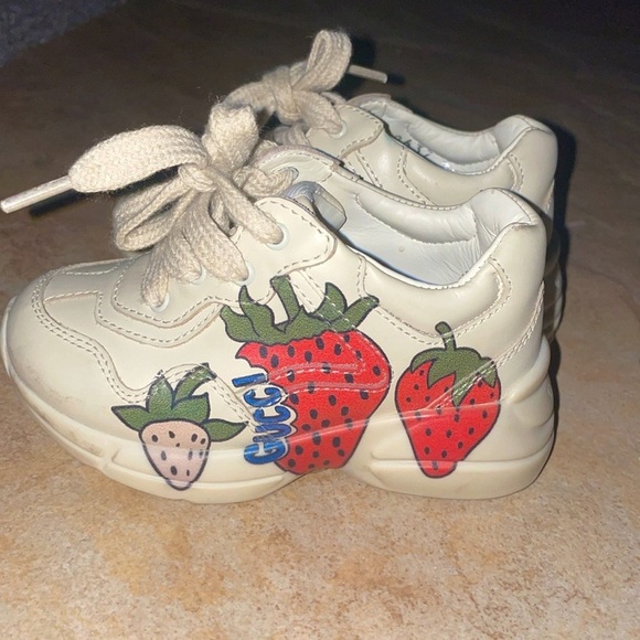 Baby Gucci Beige Multicolour Rhyton Strawberry Sneaker size 20 - Picture 2 of 9